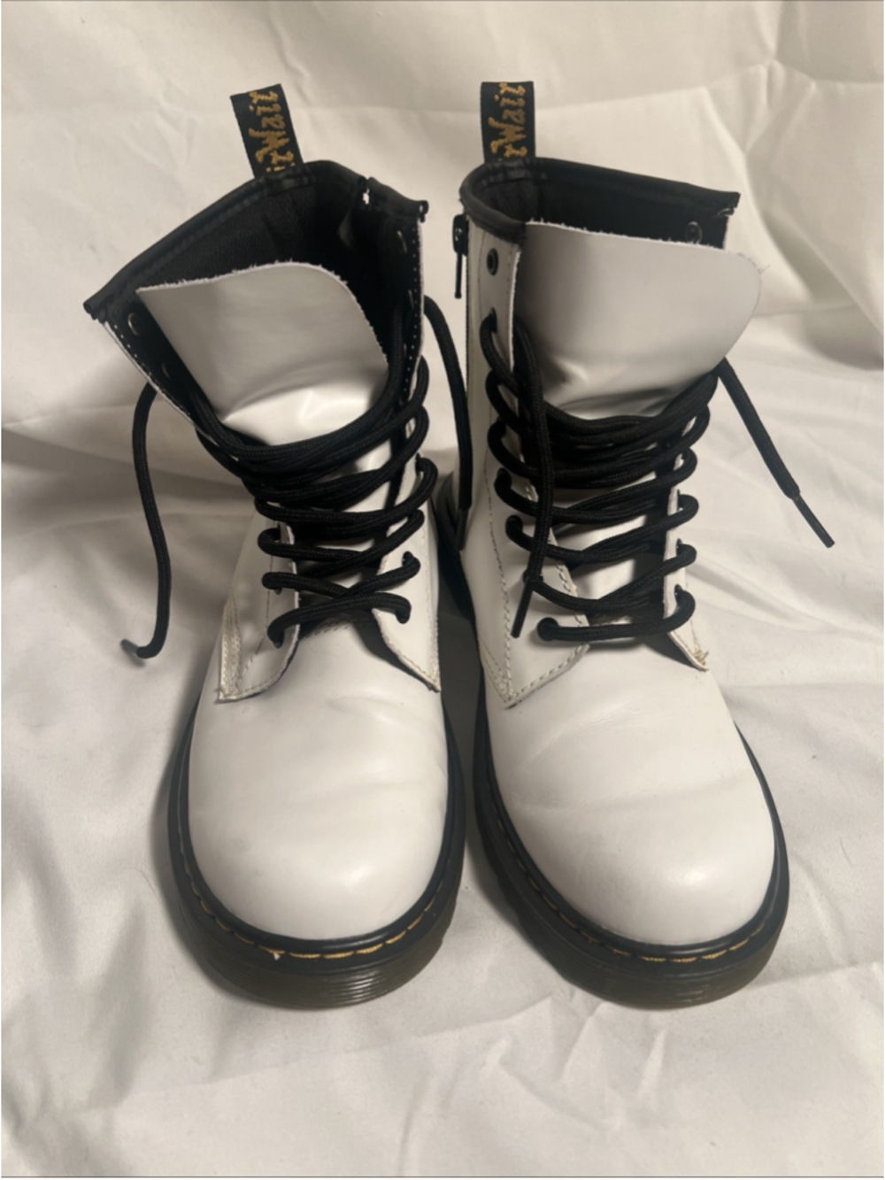 Dr. (Doc) Martens Air Wair Smooth White Boots Women’s Size US 7